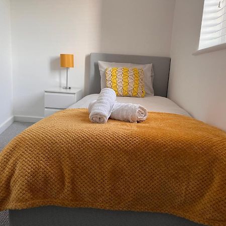 דירות Superb Modern Flat In Northampton, Parking &Ev מראה חיצוני תמונה