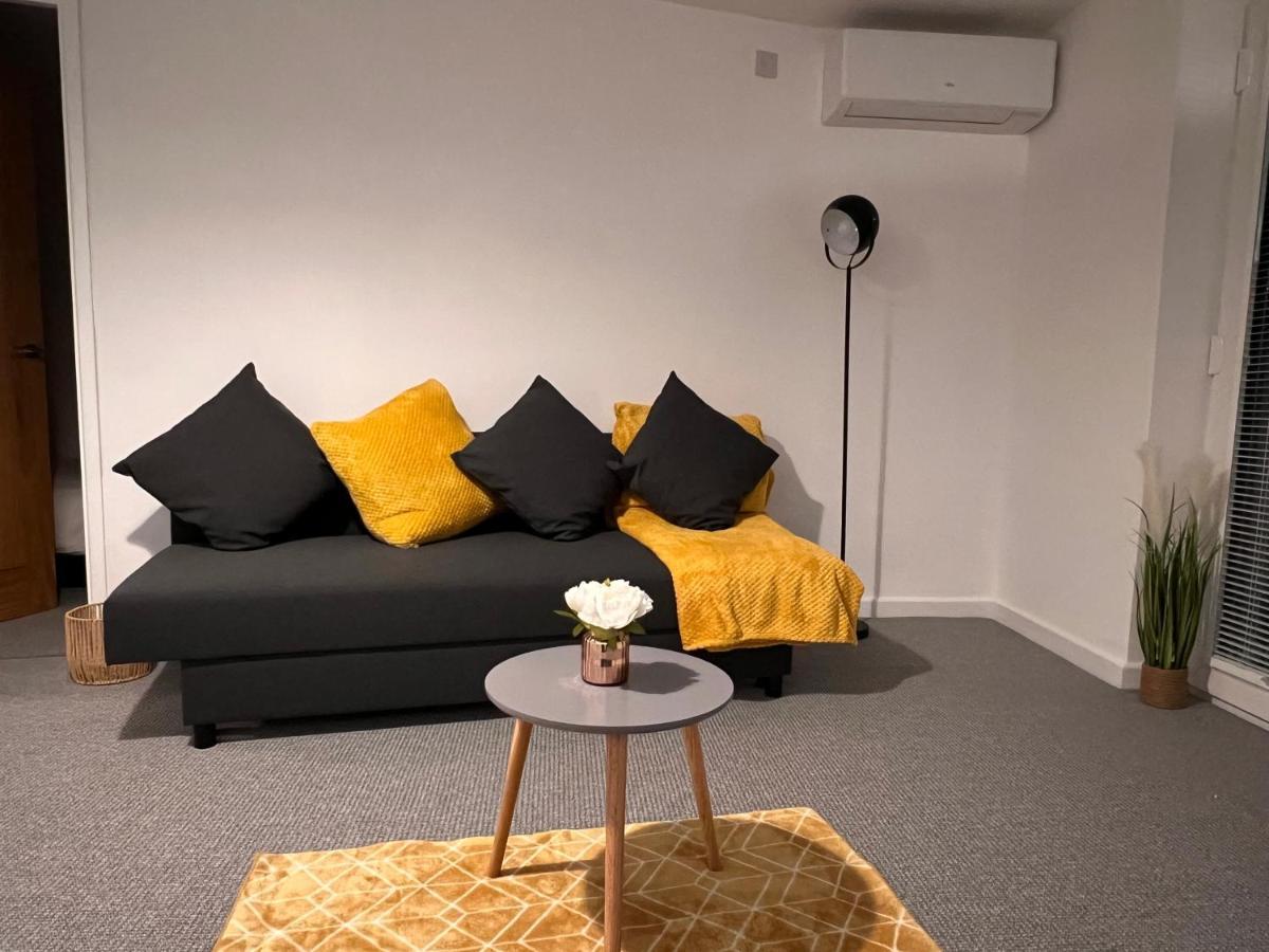 דירות Superb Modern Flat In Northampton, Parking &Ev מראה חיצוני תמונה