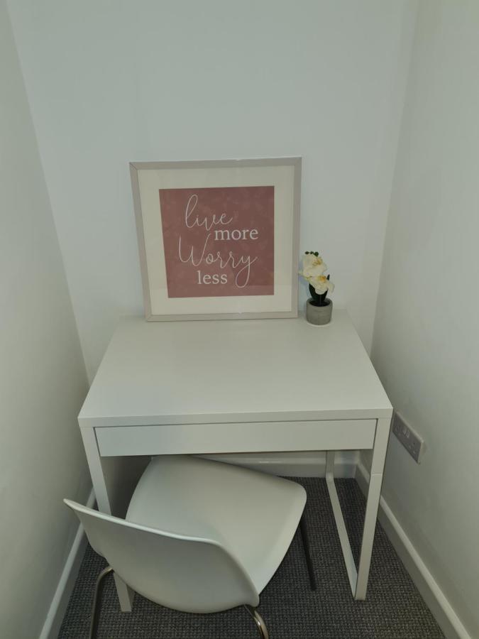 דירות Superb Modern Flat In Northampton, Parking &Ev מראה חיצוני תמונה
